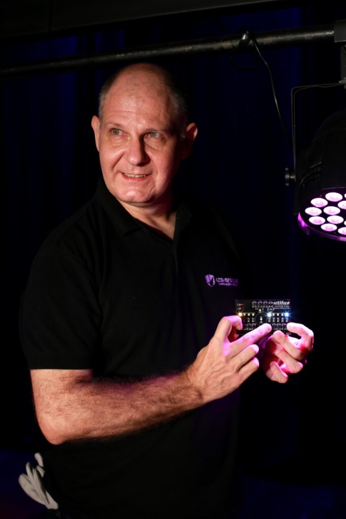 ALESSANDRO AZUOS PALESTRA ILUMINACAO CENICA