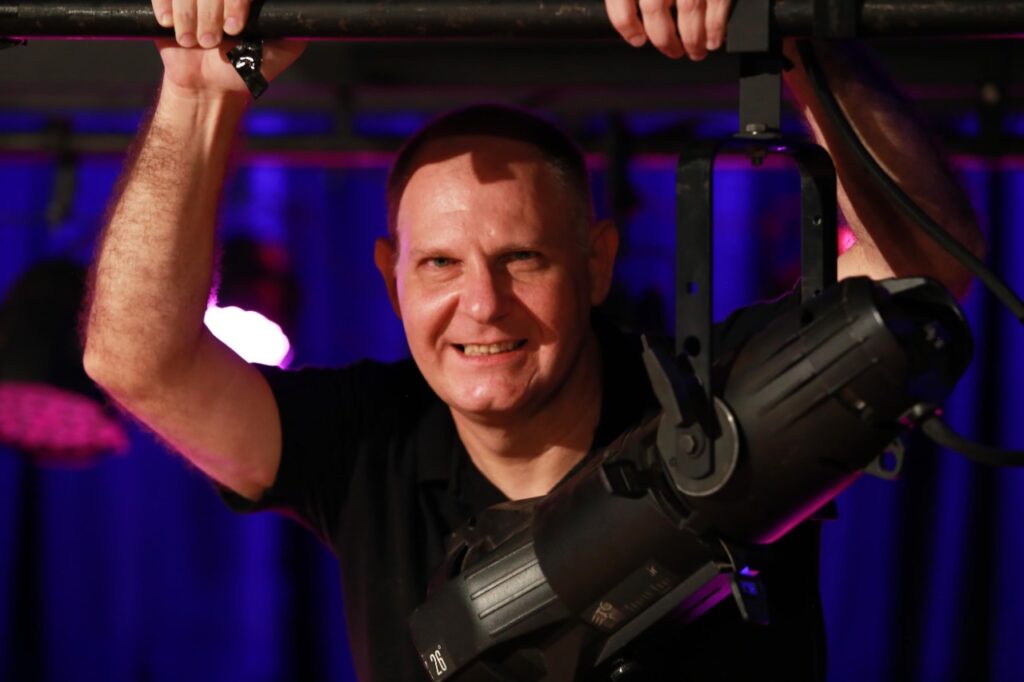 ALESSANDRO AZUOS PALESTRA ILUMINACAO CENICA