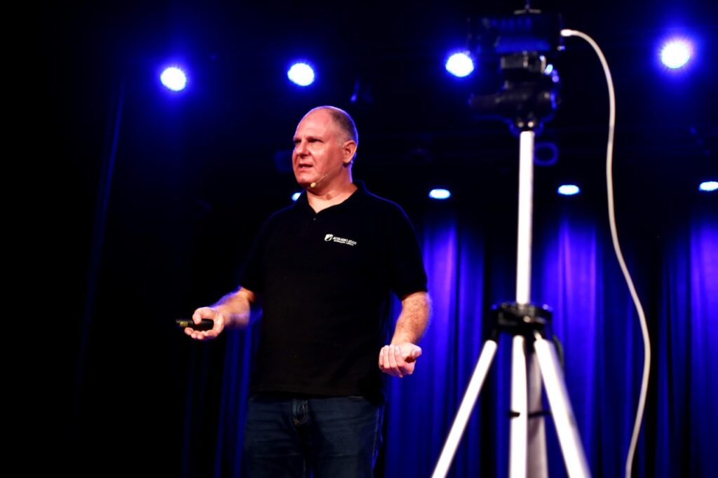 PALESTRA ALESSANDRO AZUOS