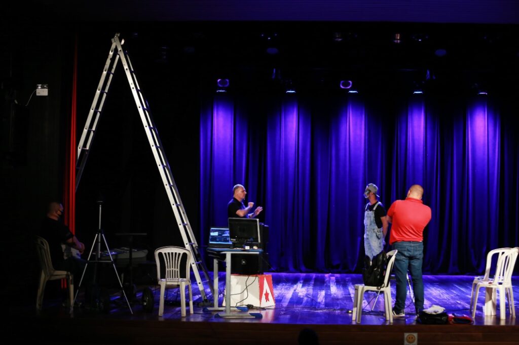 ALESSANDRO AZUOS PALESTRA ILUMINACAO CENICA